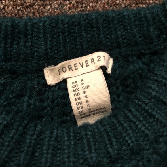 Green sweater - Picture 2 of 2